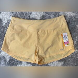 Fit2Run Women’s Running Shorts Yellow Size Medium NWT